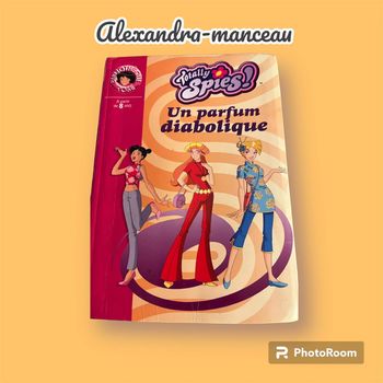 Livre bibliothèque rose
