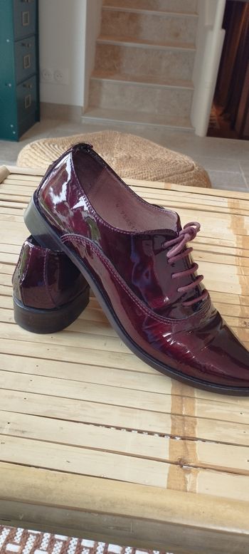 Chaussures derbies femme vernis bordeaux taille 38 marque Gadea