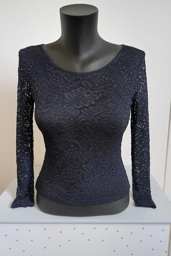Magnifique haut manche longue en dentelle - Amisu - Taille 38/40