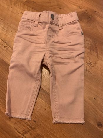 Jean effet déchiré bas de jambe