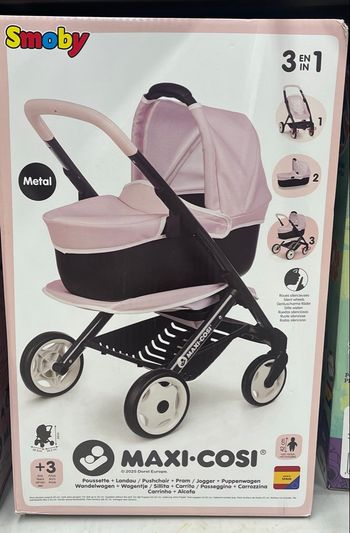 Poussette maxi cosy smoby NEUF