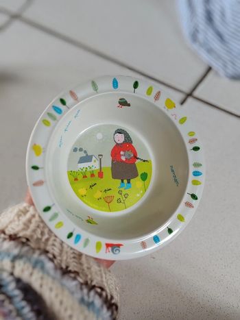 Assiette creuse bol pour enfant - fermière chat et poussins