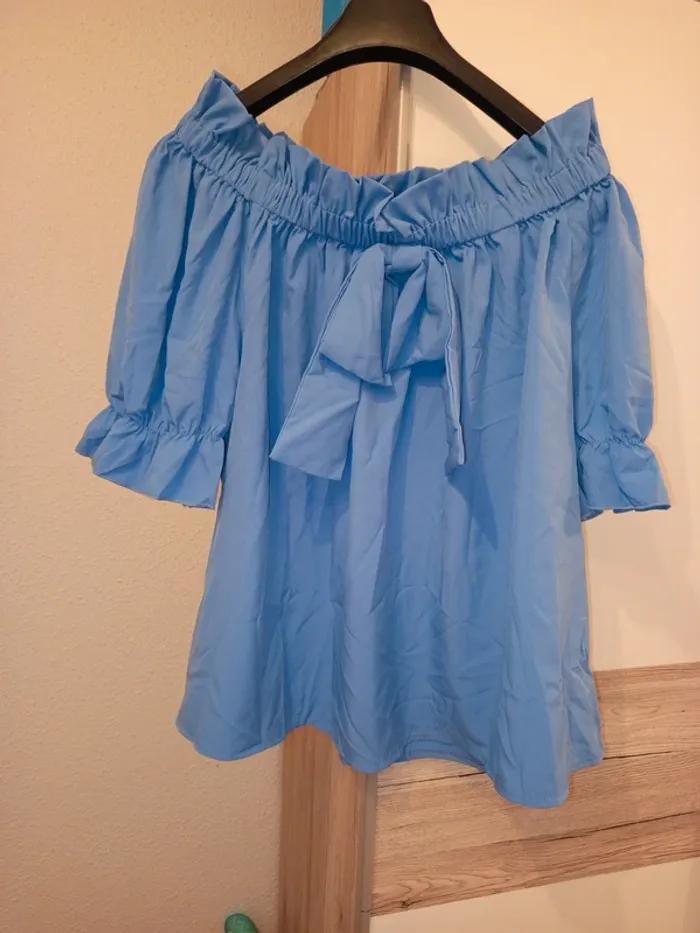 Top épaules dénudées avec noeud taille 4XL neuf