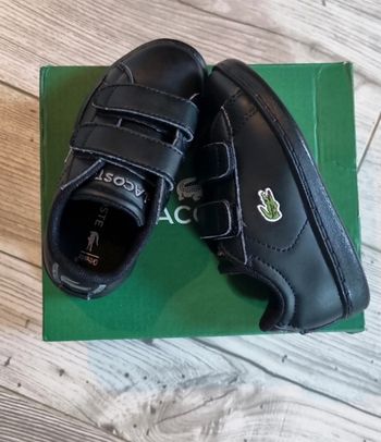 Basket Lacoste taille 21