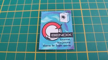 Affiche Bendix tourne toujours dans le bon sens jeu de société Défense d'afficher Gay-Play #C02