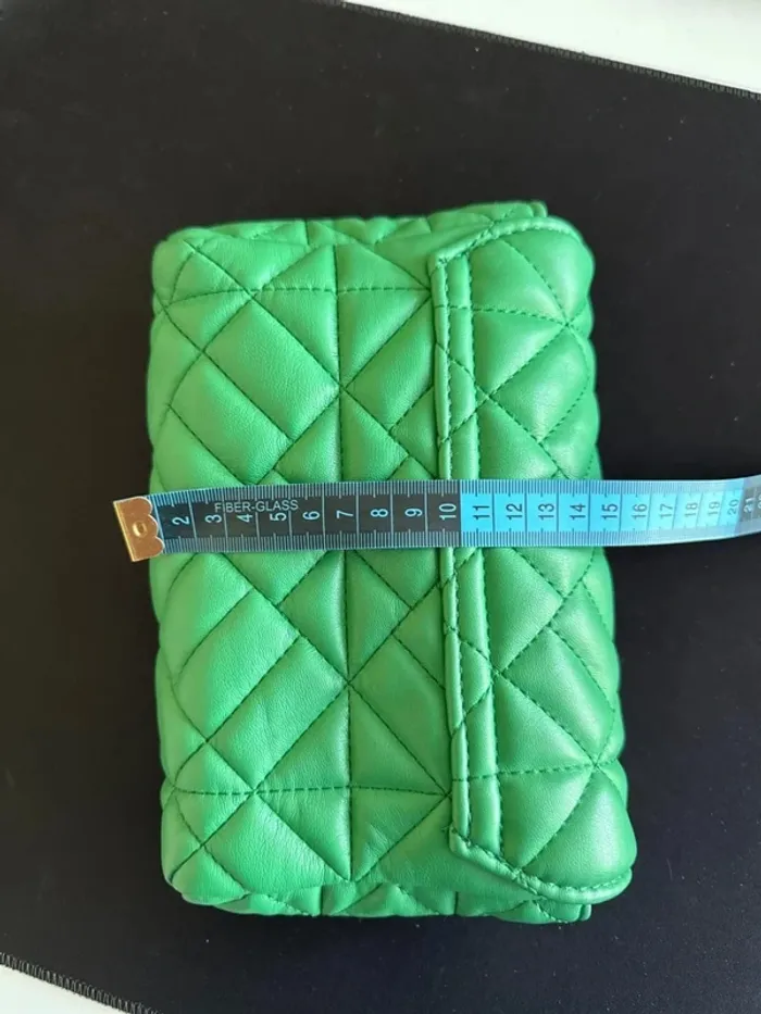 Superbe sac matelassé simili cuir vert Zara état neuf 🌸 - photo numéro 10