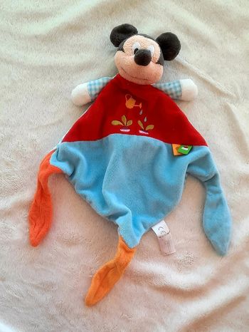 Peluche doudou Mickey