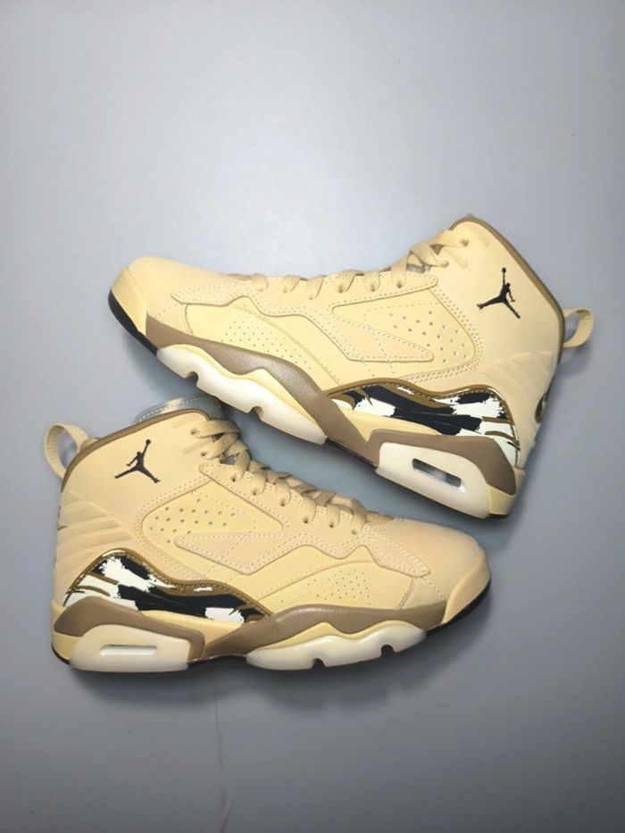 Baskets Jordan MVP beige pointure 37.5 neuves sans boîte - photo numéro 2