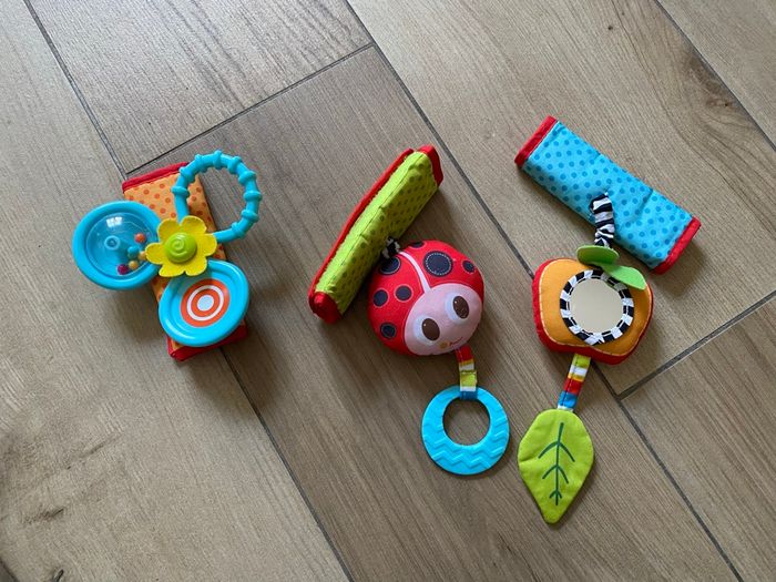 Jeux d’activités bébé pour le lit ou parc