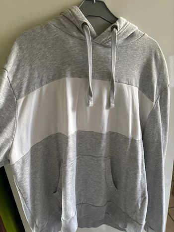 Pull à capuche