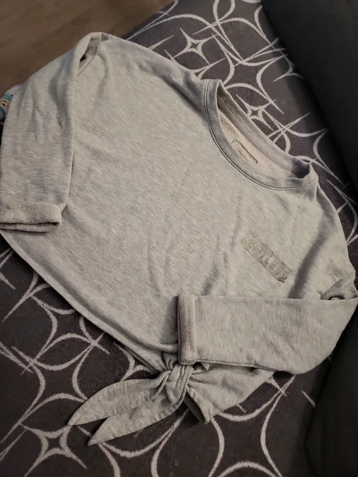 Pull croc top 8/10 ans