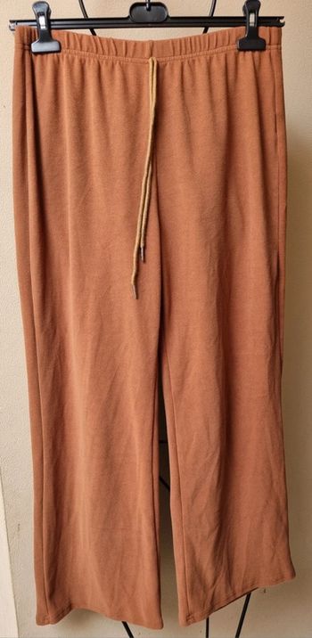 Pantalon marron doux avec elastique