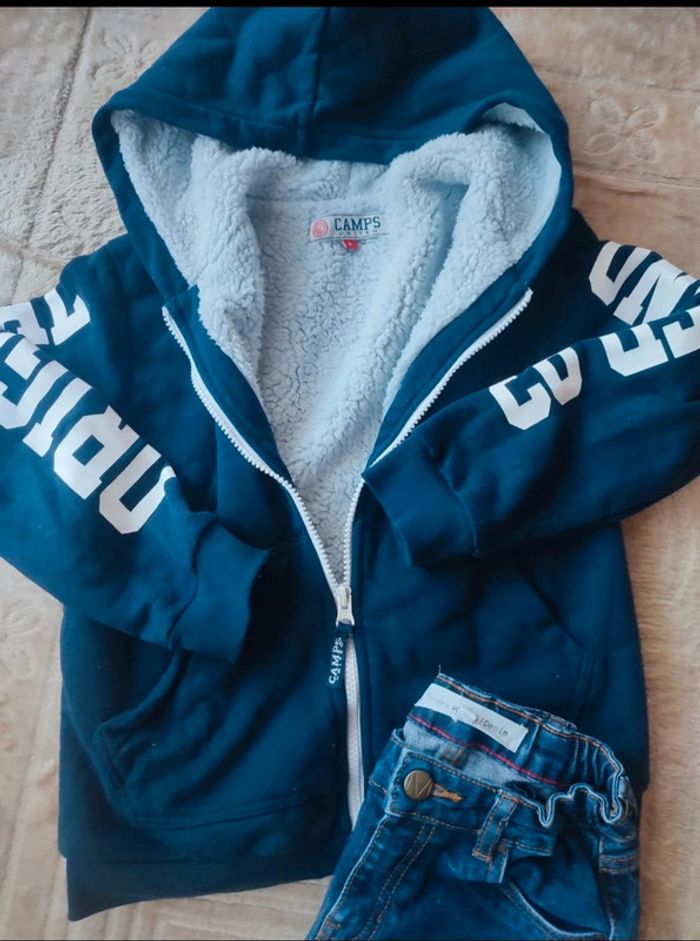 Sweat CAMP’S doublé + Jean Monoprix 8 ans - photo numéro 2
