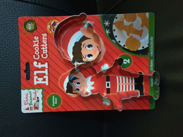 lutins 2 emporte-pièces neufs - photo numéro 2