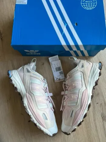 Adidas Hyperturf 38,5