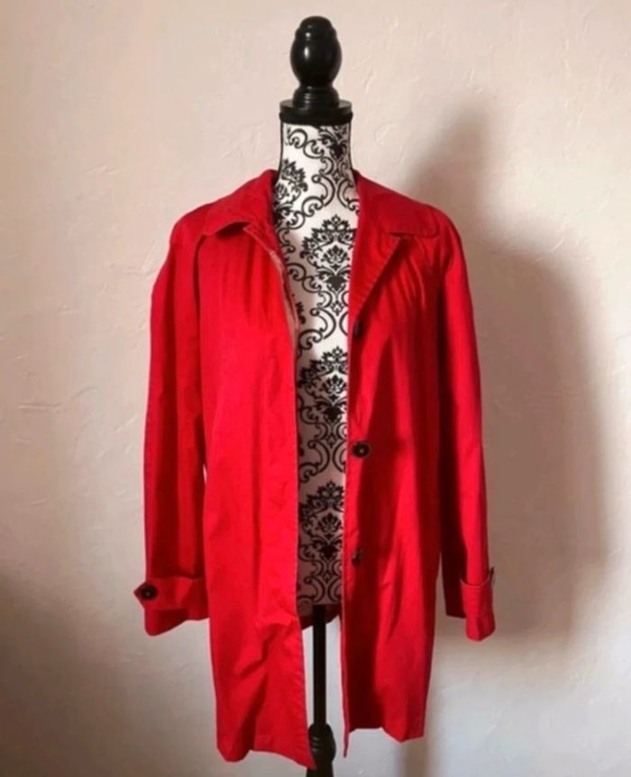 Très beau trench rouge 🥰 taille 38 de chez Monoprix