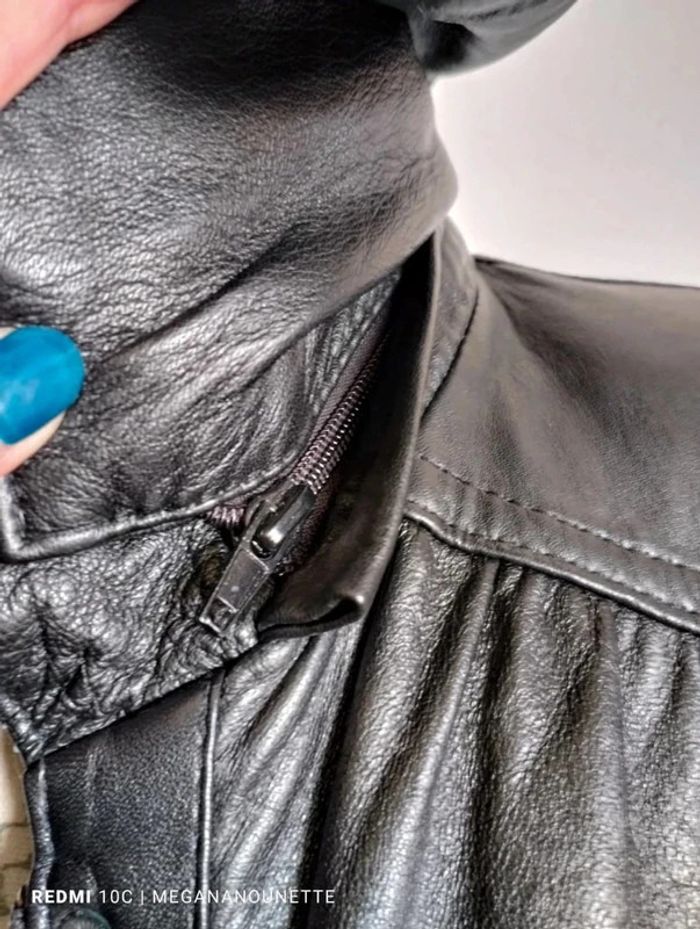 🦋 Joli manteau en cuir avec capuche Taille 40 / L Boutique Parisienne - photo numéro 7
