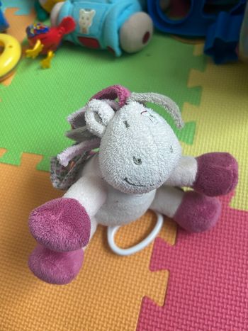 Peluche doudou boîte à musique noukies