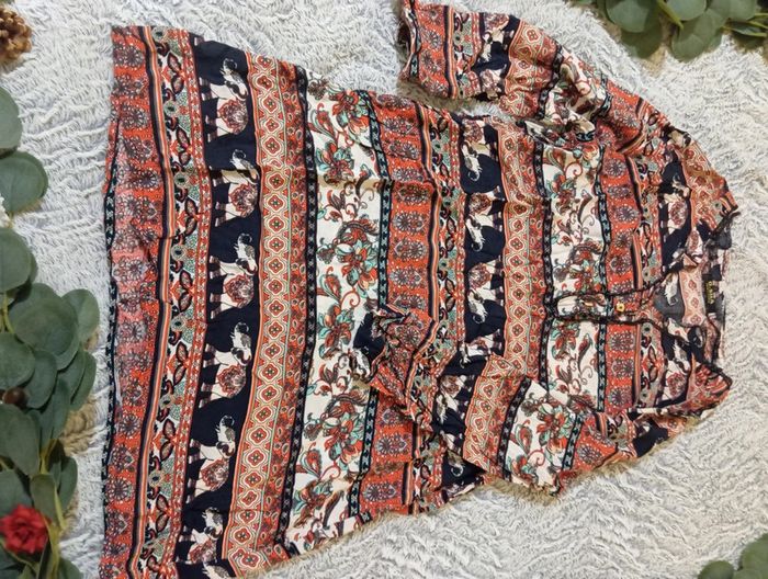 Tunique a fleurs avec des éléphants