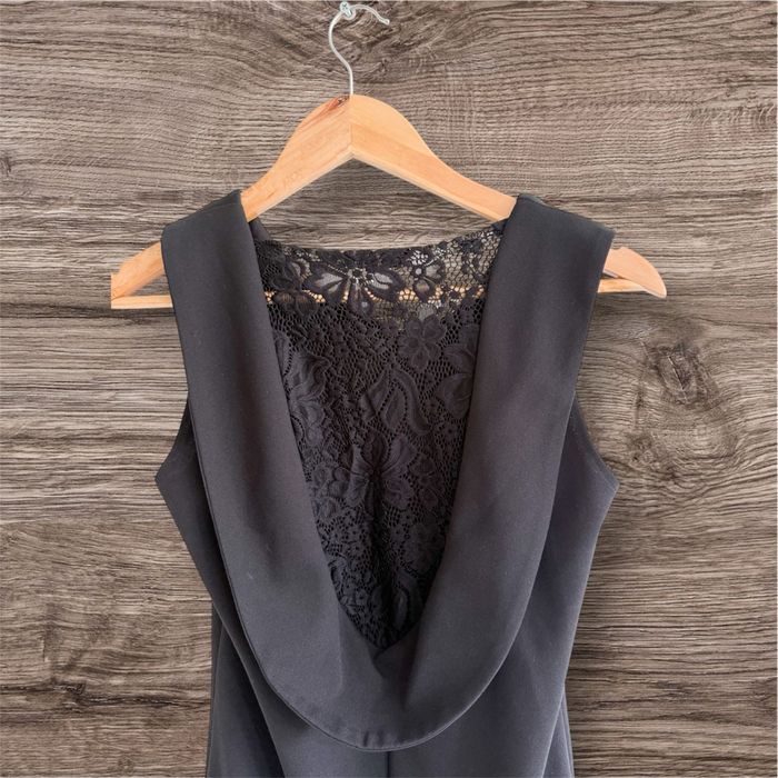 Robe sans manches noir élégante moulante taille 34 XS - photo numéro 4