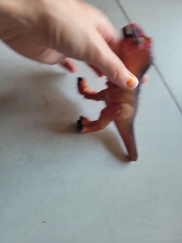 Jouet en plastique mou dinosaure - photo numéro 2