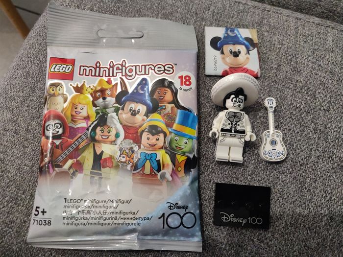 Minifig Lego Ernesto de la Cruz - Coco - Series Disney 100 - Complet - coldis100-10 dis101 - photo numéro 2