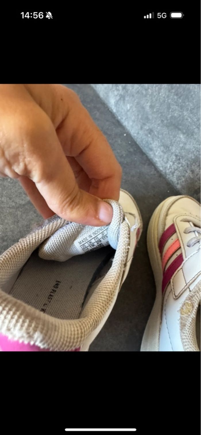 Baskets Adidas pointure 29 -4€ - photo numéro 5