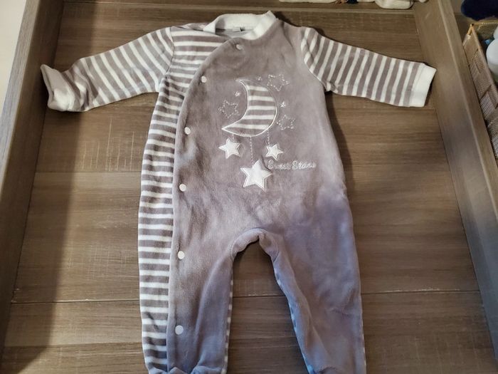 Lot de 6 pyjamas et 1 surpyjama 6 mois - photo numéro 9