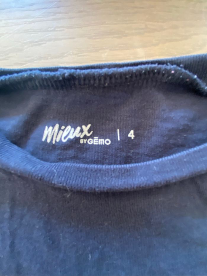 2 t-shirts 4 ans Gemo - photo numéro 2