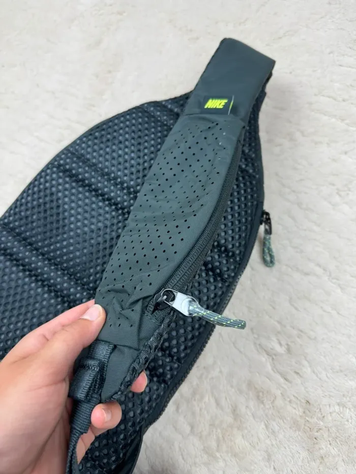 Sling Bag Nike 8L Y2k Noir Neuf - photo numéro 5