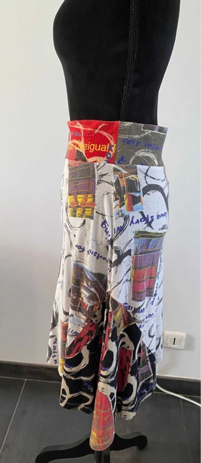 Jupe Desigual taille XS et foulard Desigual - photo numéro 6
