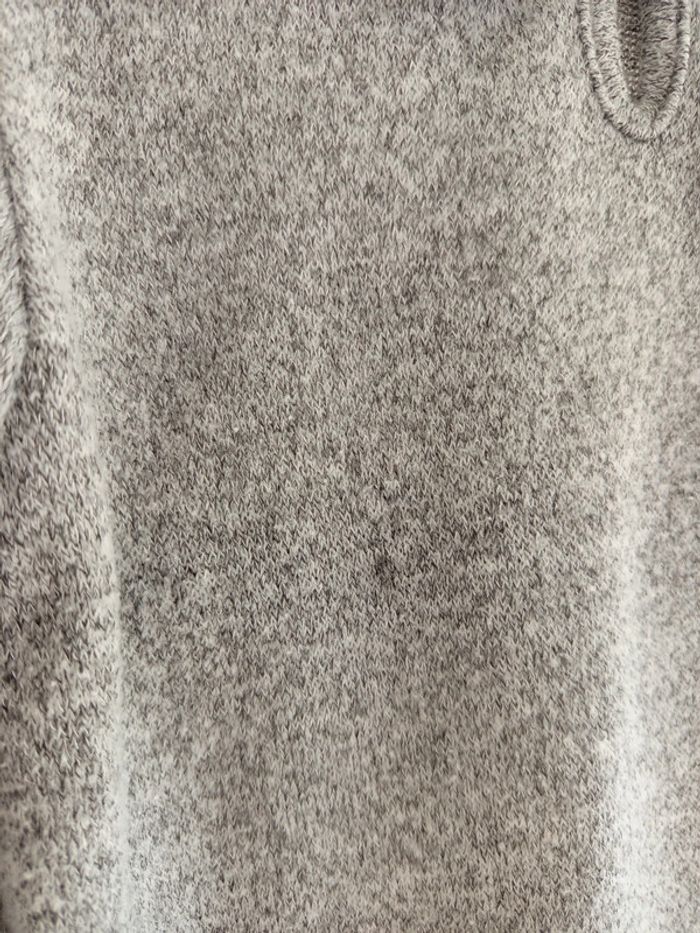 Haut gris & blanc 8 ans - photo numéro 4