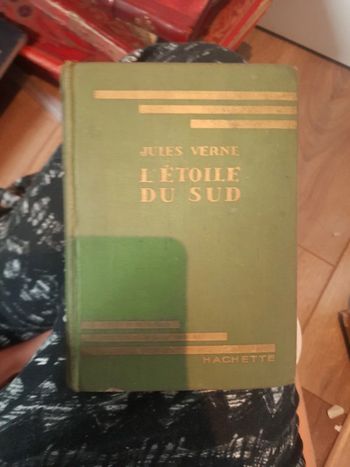 Livre Jules verne p j