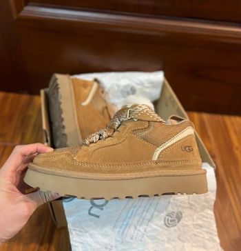 Bottes de neige UGG, pointure 37