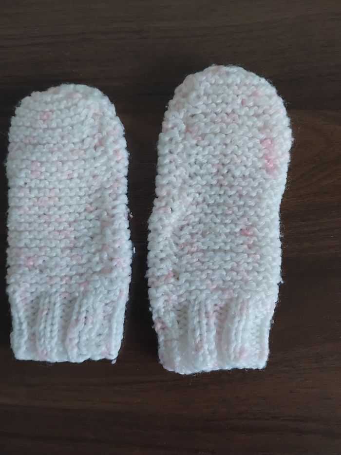 Chaussettes ou moufles pour les mains de bébé 0/3 mois - photo numéro 5