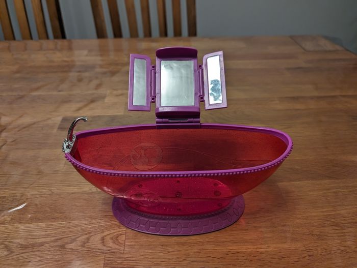 Baignoire avec son miroir Barbie