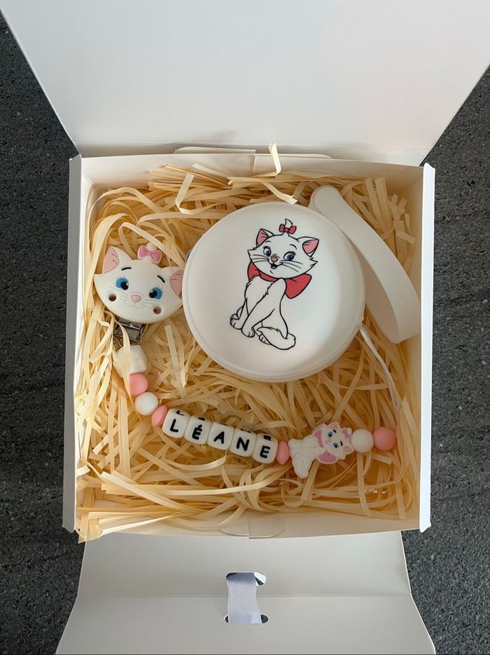 Attache tétine personnalisée