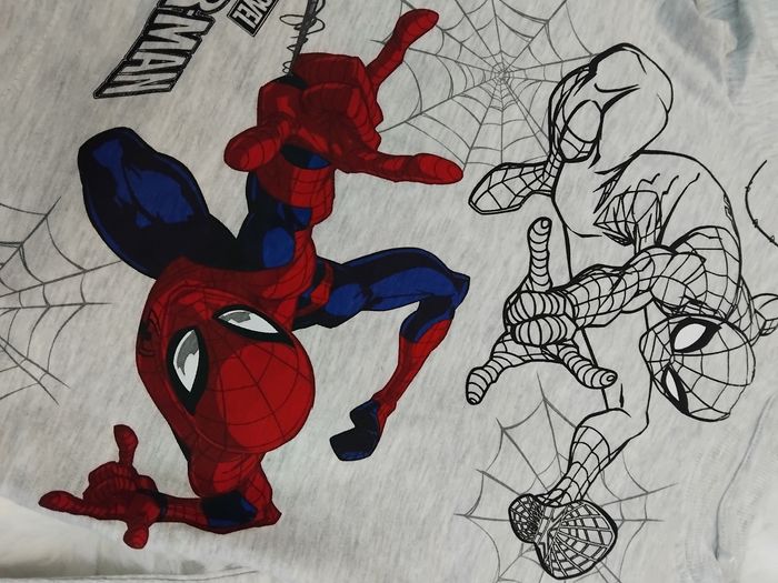 Pyjama deux pièces Spiderman, neuf avec étiquettes - photo numéro 3