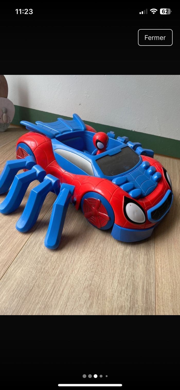 Voiture et figurine Spiderman - photo numéro 3