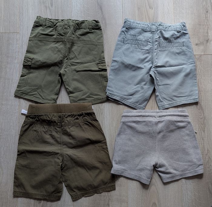 Lot de 4 shorts garçon taille 3 ans - photo numéro 2