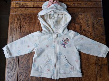 Sweat à capuche jaune clair avec motifs et oreilles de Minnie et flocons de neige de marque Disney B