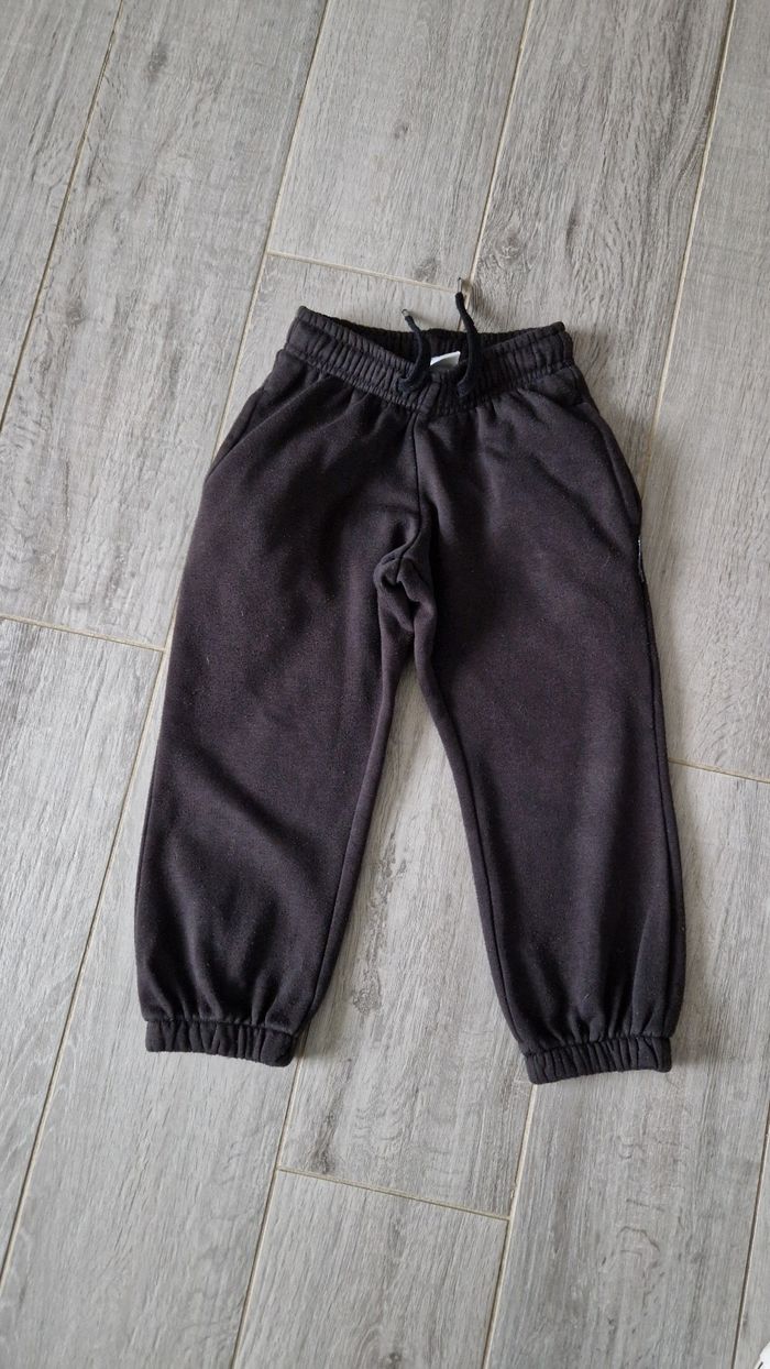 Lot 2 pantalons taille 4 ans - photo numéro 3
