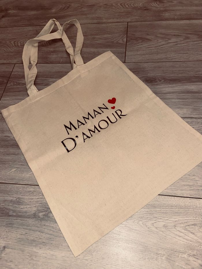 Tote bag