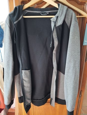 Veste homme grise et noire 
