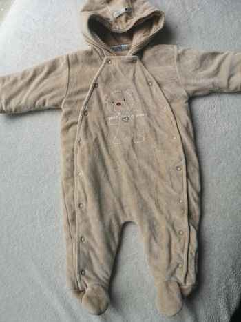 Combinaison neuve 6 mois