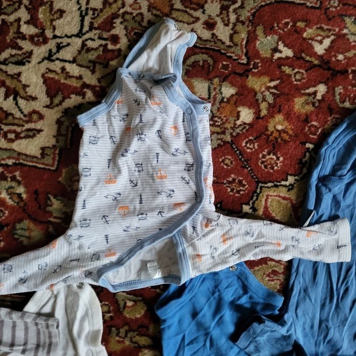 Lot de 16 vêtements bébé Garçon - photo numéro 9