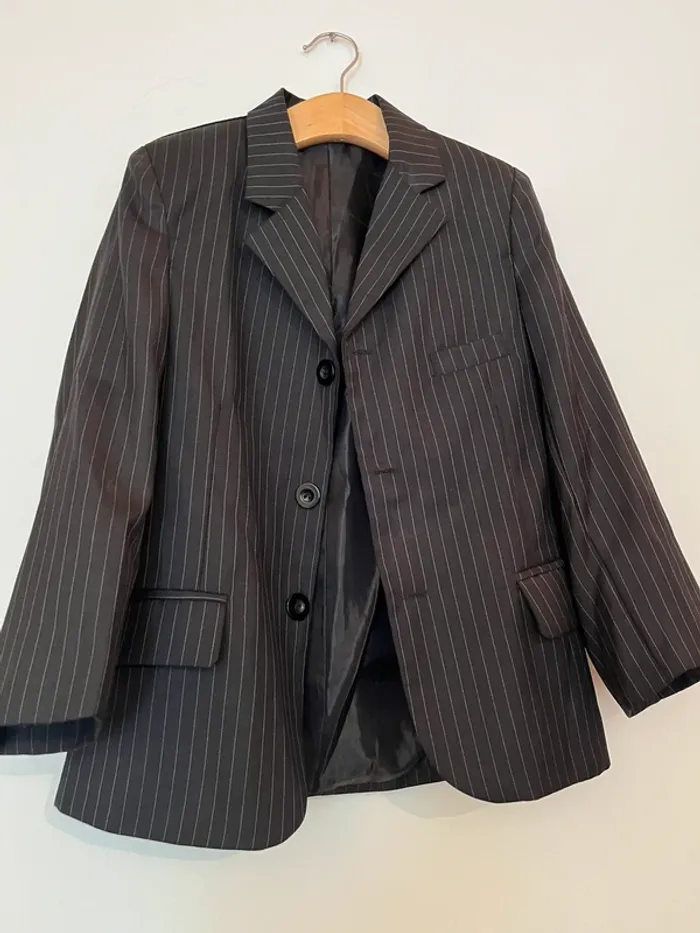 Costume 4 pièces 8 ans noir - photo numéro 5