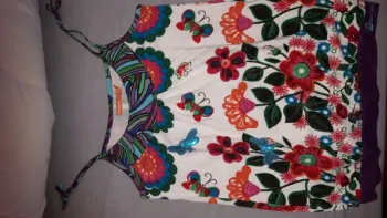 T shirt desigual taille 13 /14 ans