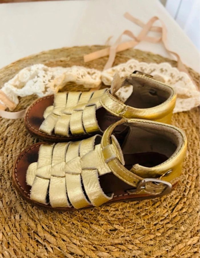 Sublime sandale en cuir dorée fabrication française le chalet Aquitain - photo numéro 2