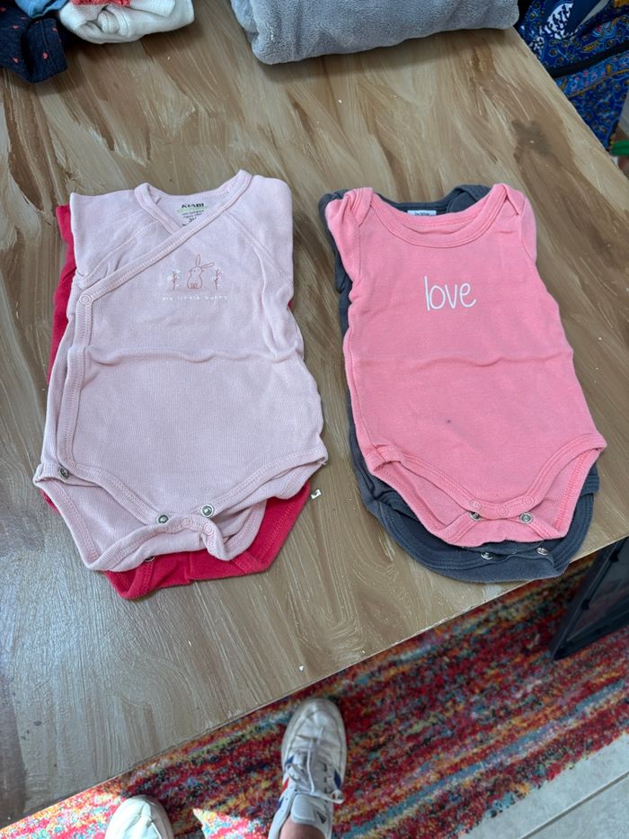 Lot 7 bodies manches longues 3 mois - photo numéro 3